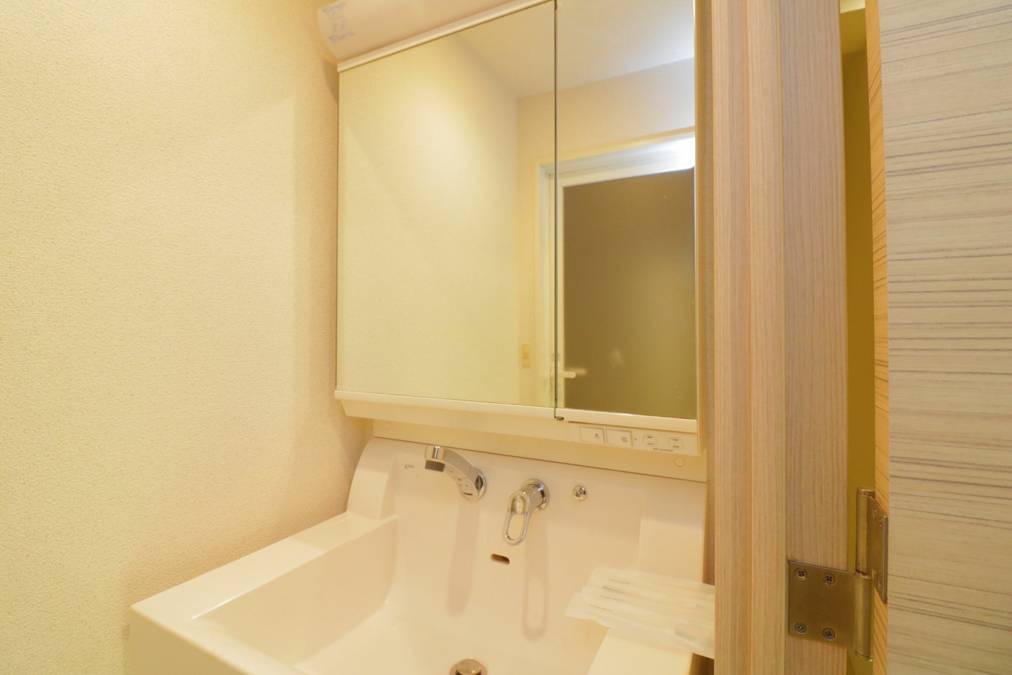 Hg Cozy Hotel No 17 通天閣前 Осака Екстер'єр фото